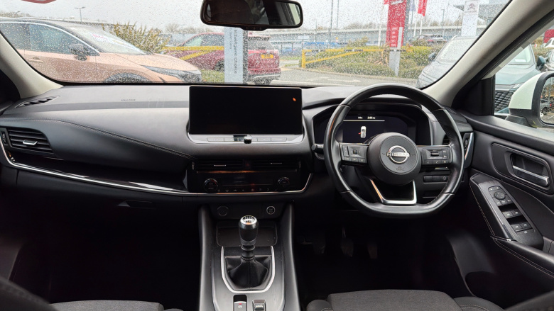 Nissan Qashqai 1.3 DiG-T MH N-Connecta 5dr Petrol Hatchback